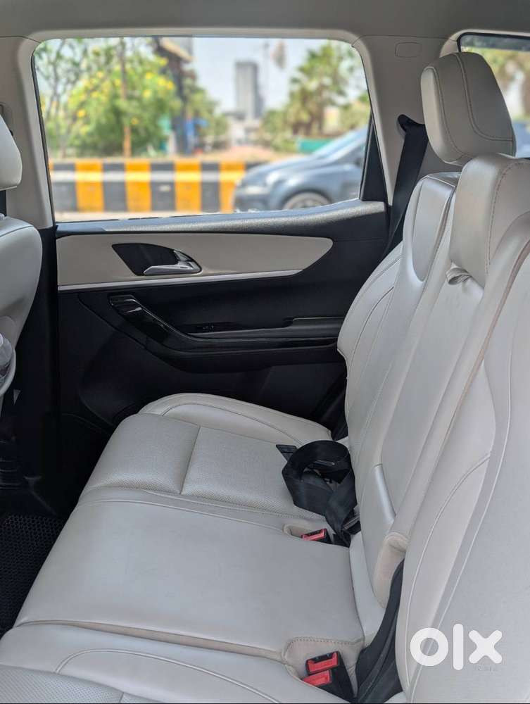 Mahindra Xuv700 2022 Ax7 Diesel Well Maintained