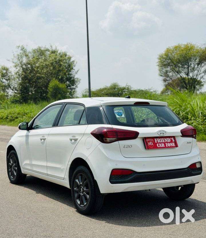 Hyundai I20 Petrol Asta Option, 2018, Petrol