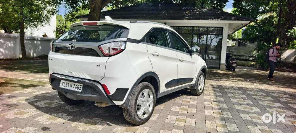 Tata Nexon 1.2 Revotron Xt, 2019, Petrol