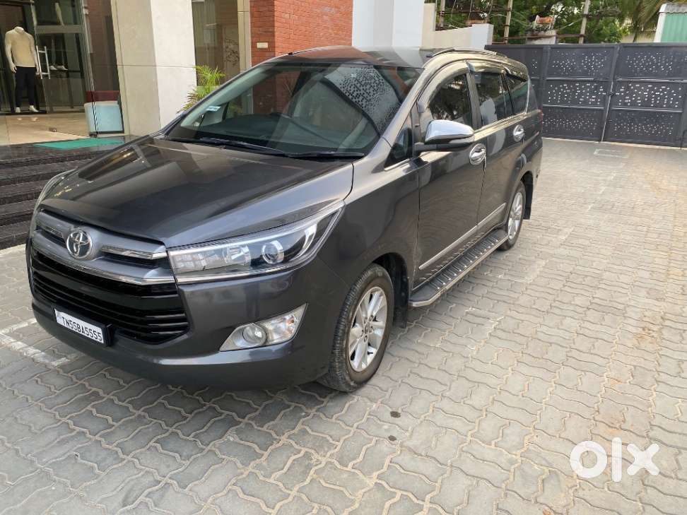 Toyota Innova Crysta 2.8 Zx At 7 Seater, 2017, Diesel