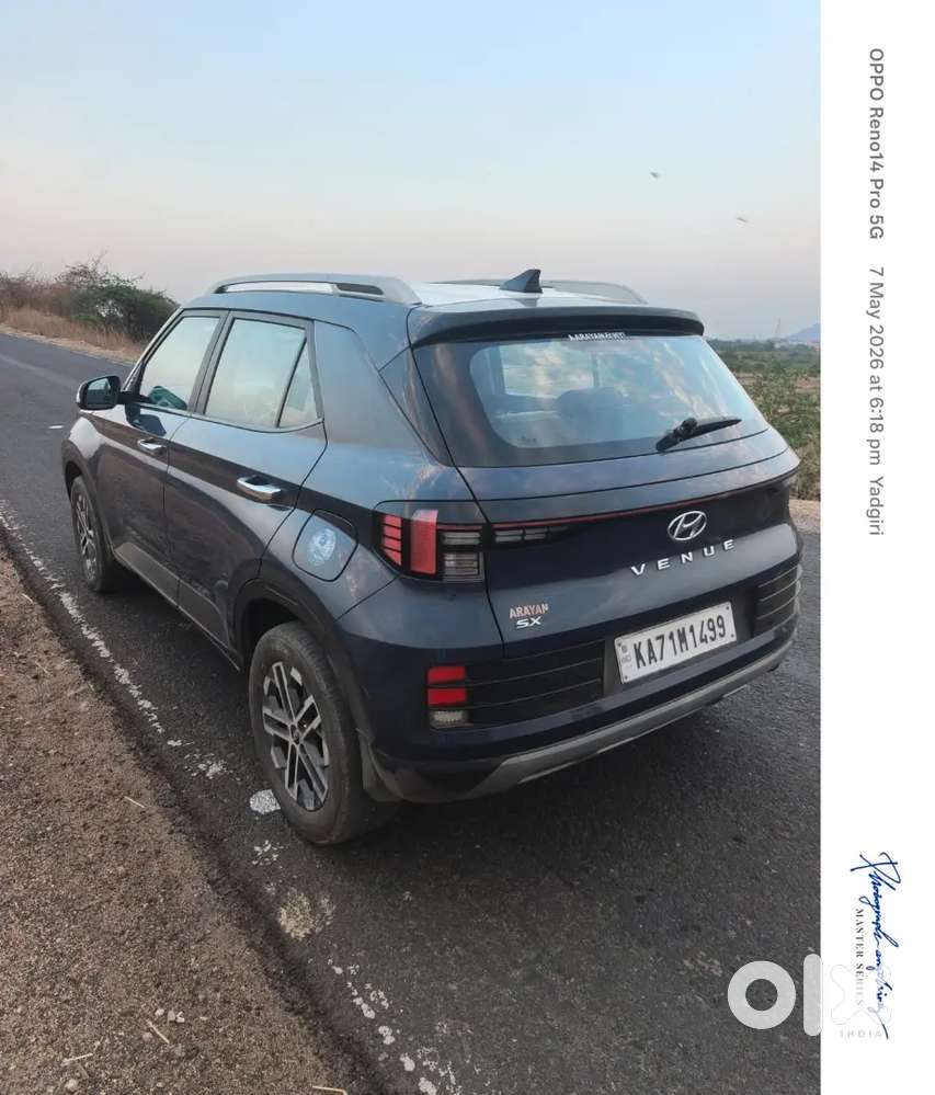 Hyundai Venue 2023 Diesel Well Maintained