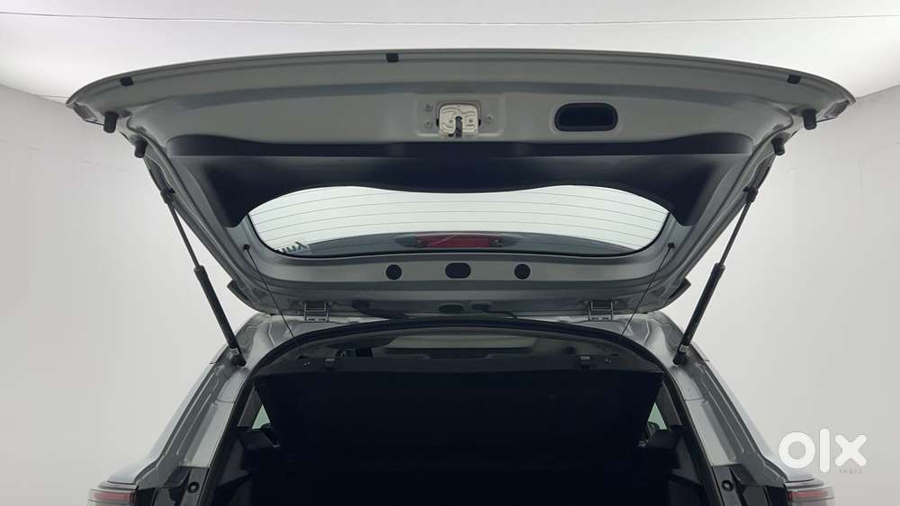 Maruti Suzuki Grand Vitara 1.5 Alpha Smart Hybrid At, 2023, Petrol