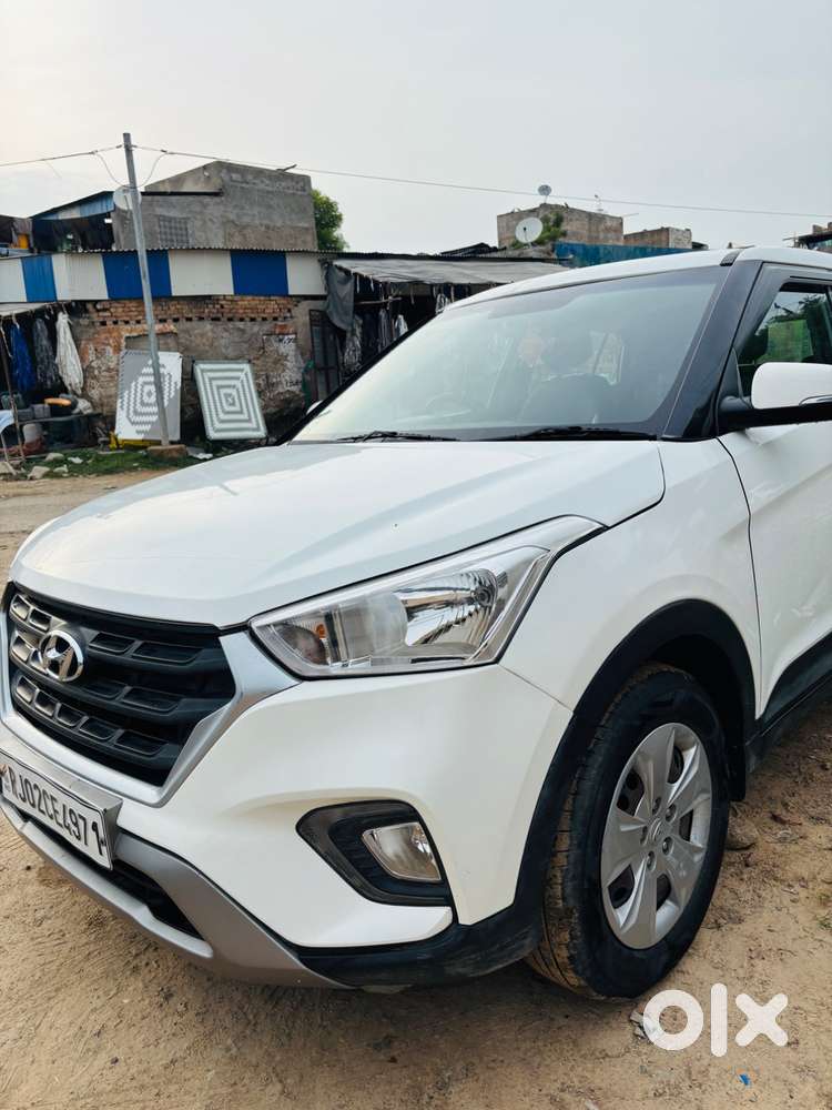 Hyundai Creta White – Excellent Condition  Well Maintained  Genuine