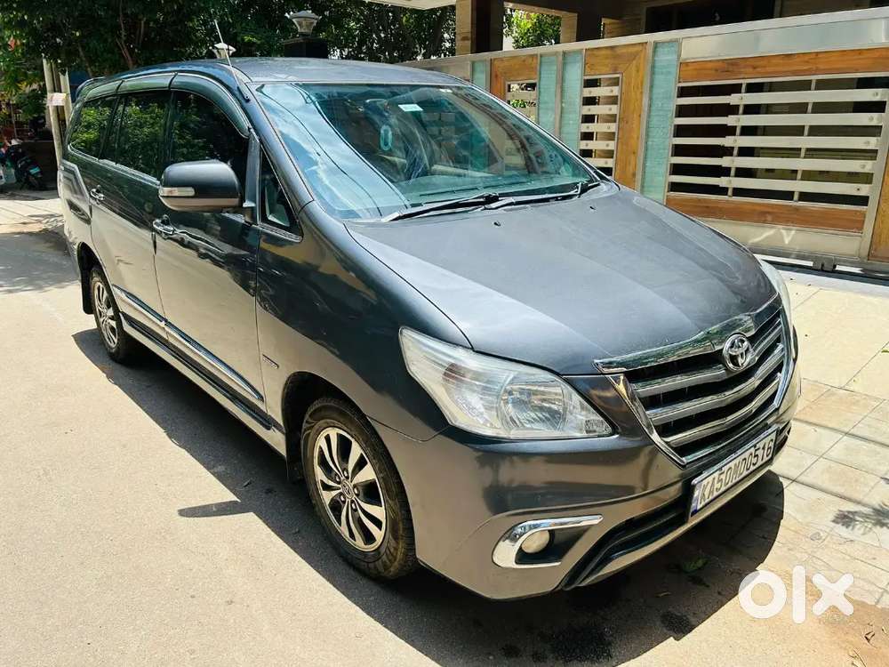 Innova Top Model. Complete Showroom Maintain
