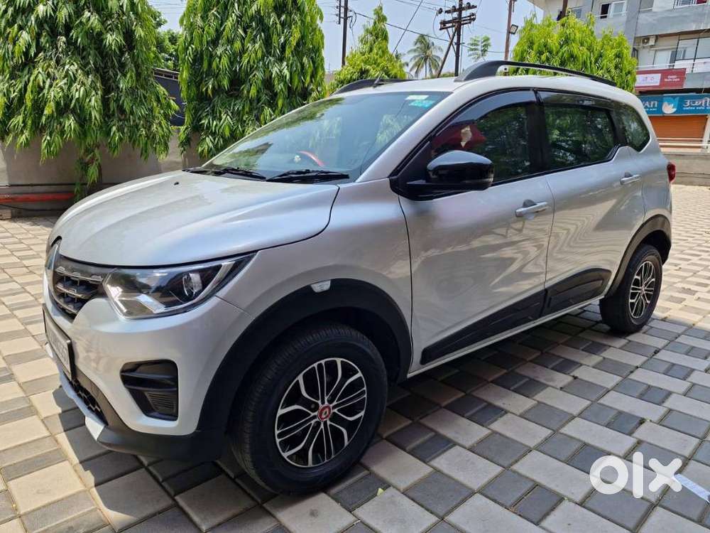 Renault Triber Rxt, 2022, Petrol