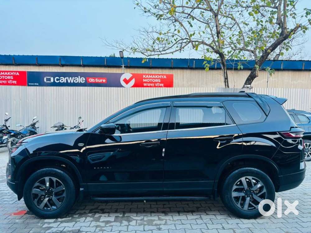 Tata Safari Pure Plus S Dark Edition, 2025, Diesel