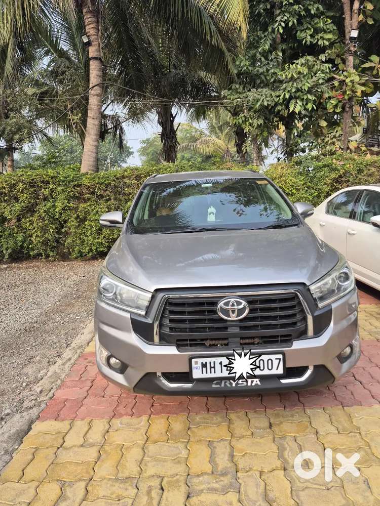 Toyota Innova Crysta 2017 Diesel 230000 Km Driven