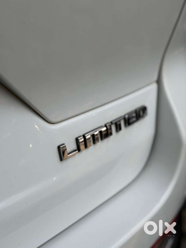 Jeep Grand Cherokee Limited (o) 4x4 At, 2023, Petrol