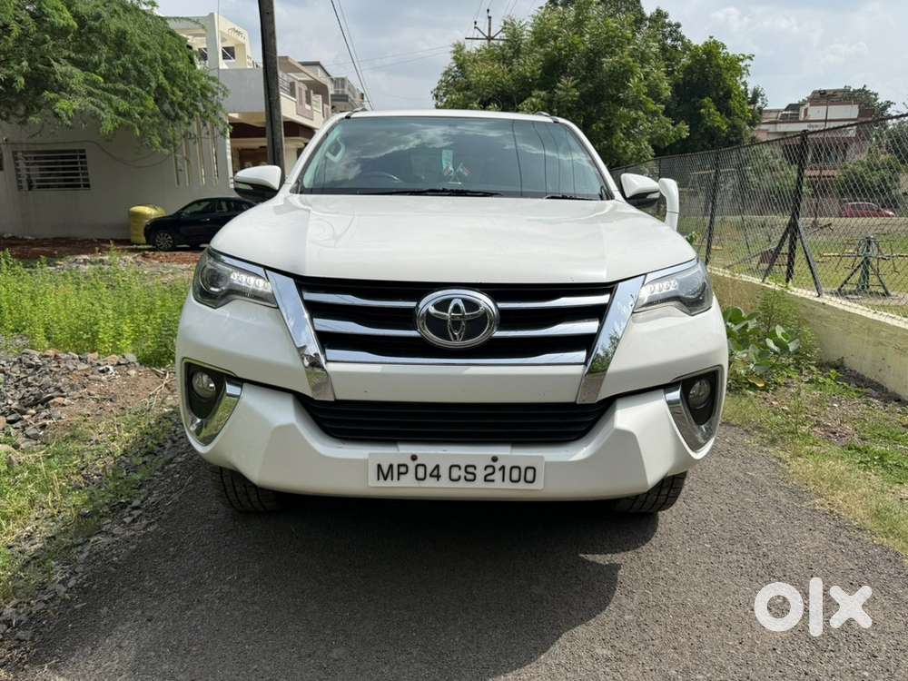 2017 Toyota Fortuner Legender