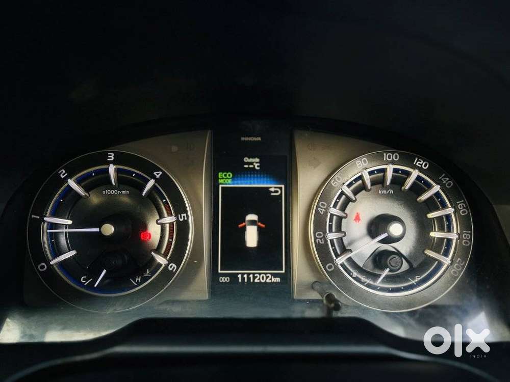 Toyota Innova Crysta 2.4 V 8 Str, 2017, Diesel