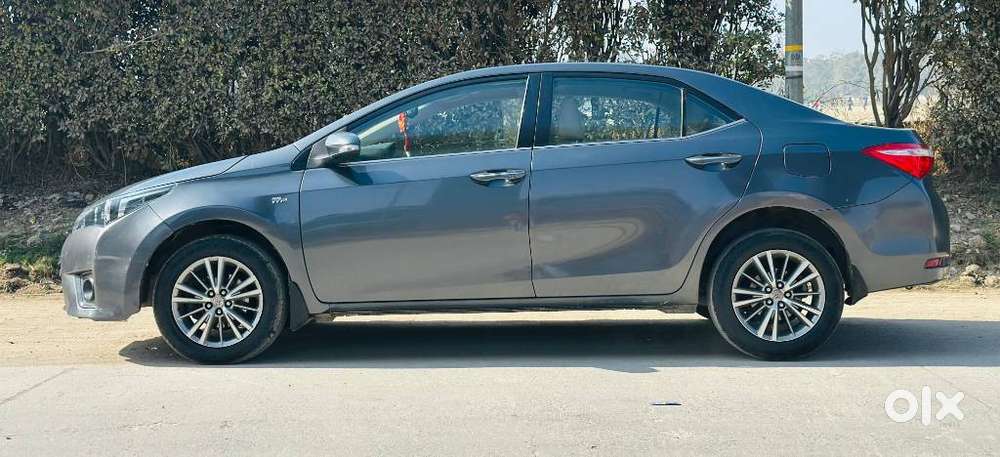 Toyota Corolla Altis 2013-2017 Vl At, 2015, Petrol