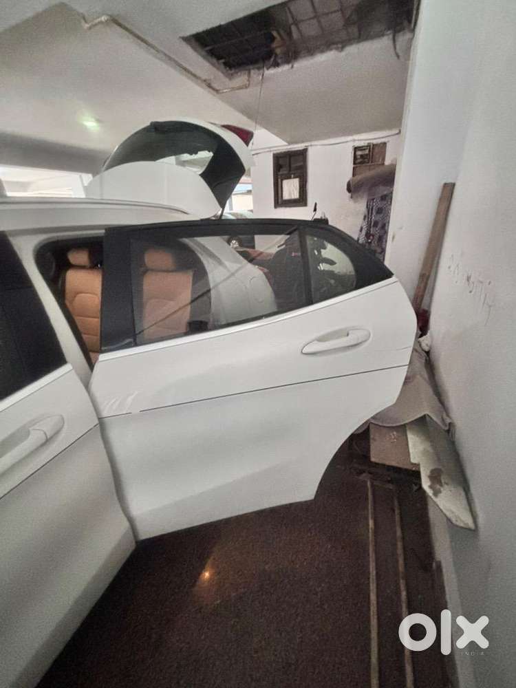 Mercedes-benz Gla Class 2016 Petrol 86000 Km Driven