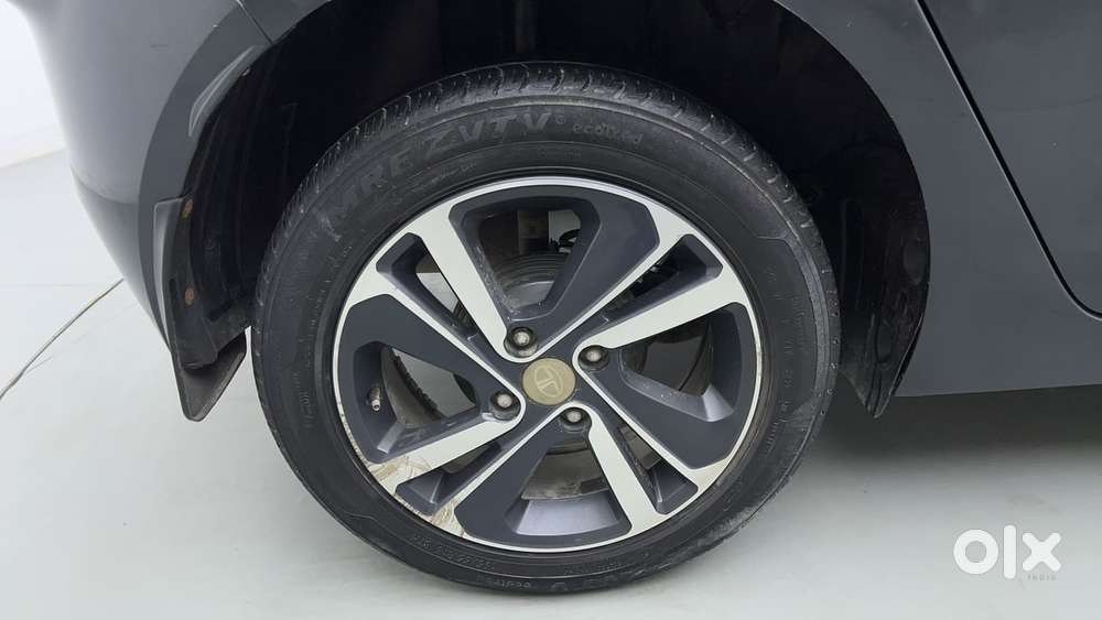 Tata Altroz Xz, 2020, Petrol