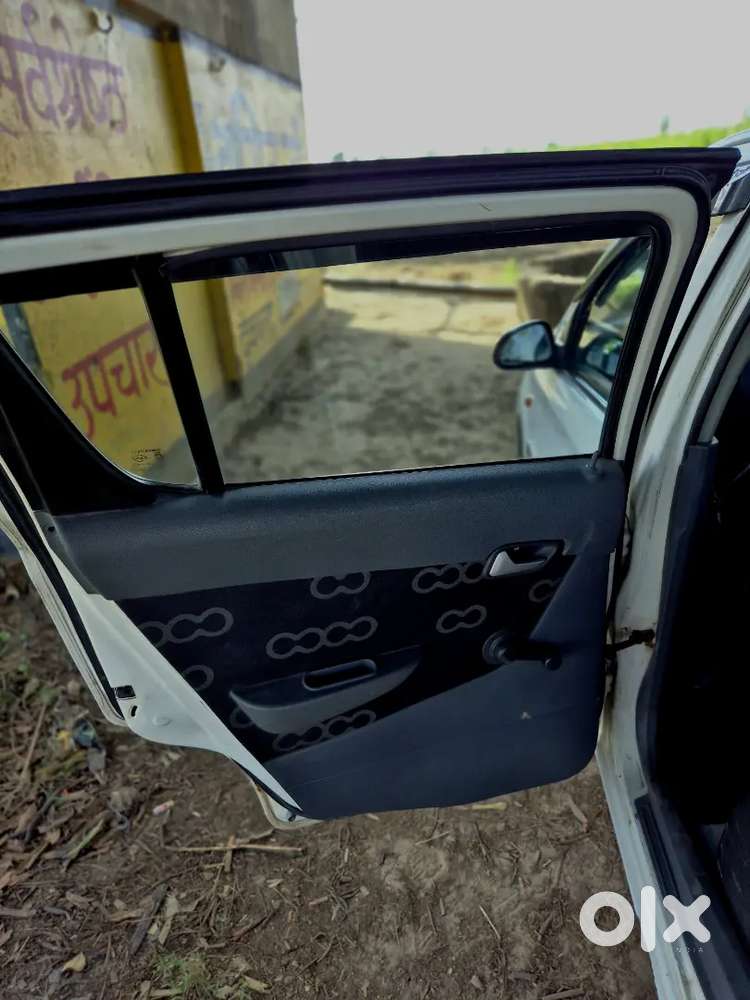 Maruti Suzuki Alto 800 2014, Company Fitted Cng