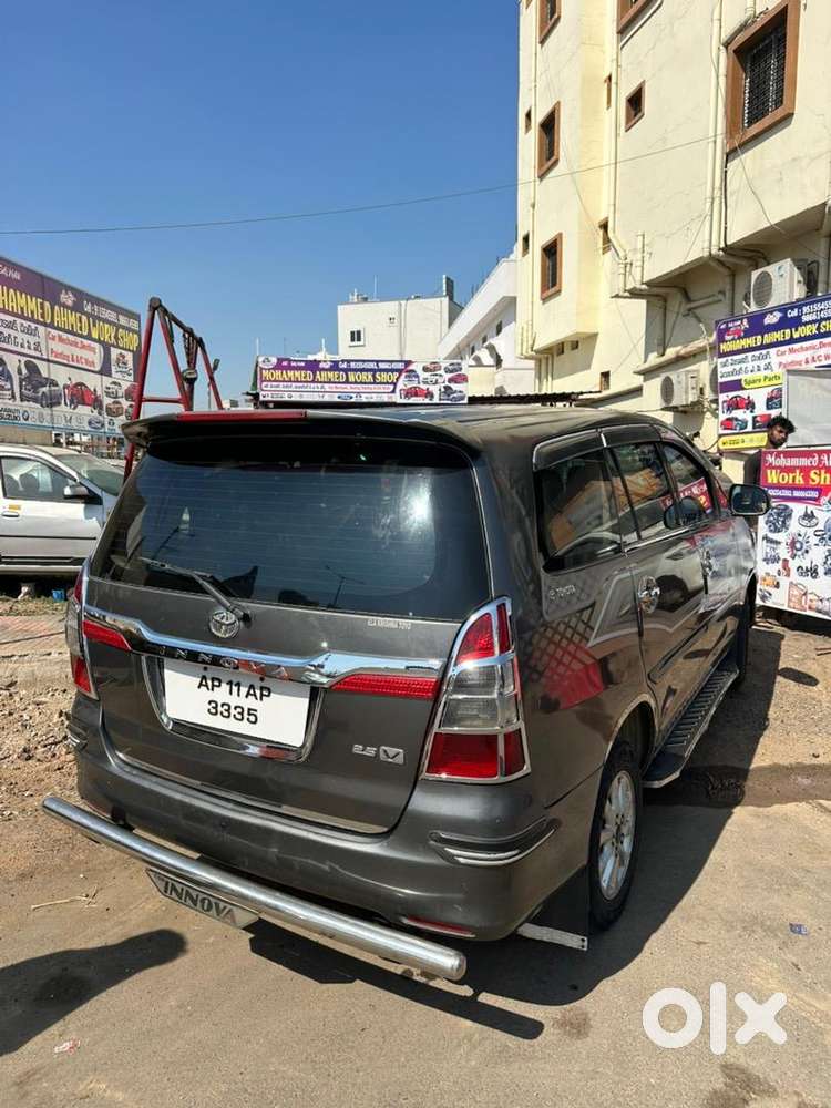 Toyota Innova 2012 Diesel Well Maintained