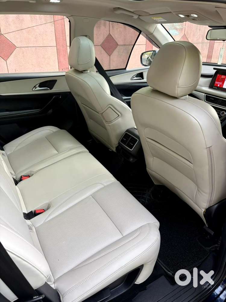 Mahindra Xuv700 2.2 Ax 7 Diesel At Luxury Pack Str, 2022, Diesel
