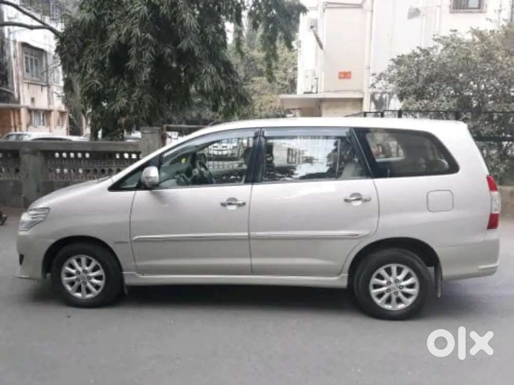 Toyota Innova 2012 Diesel Well Maintained