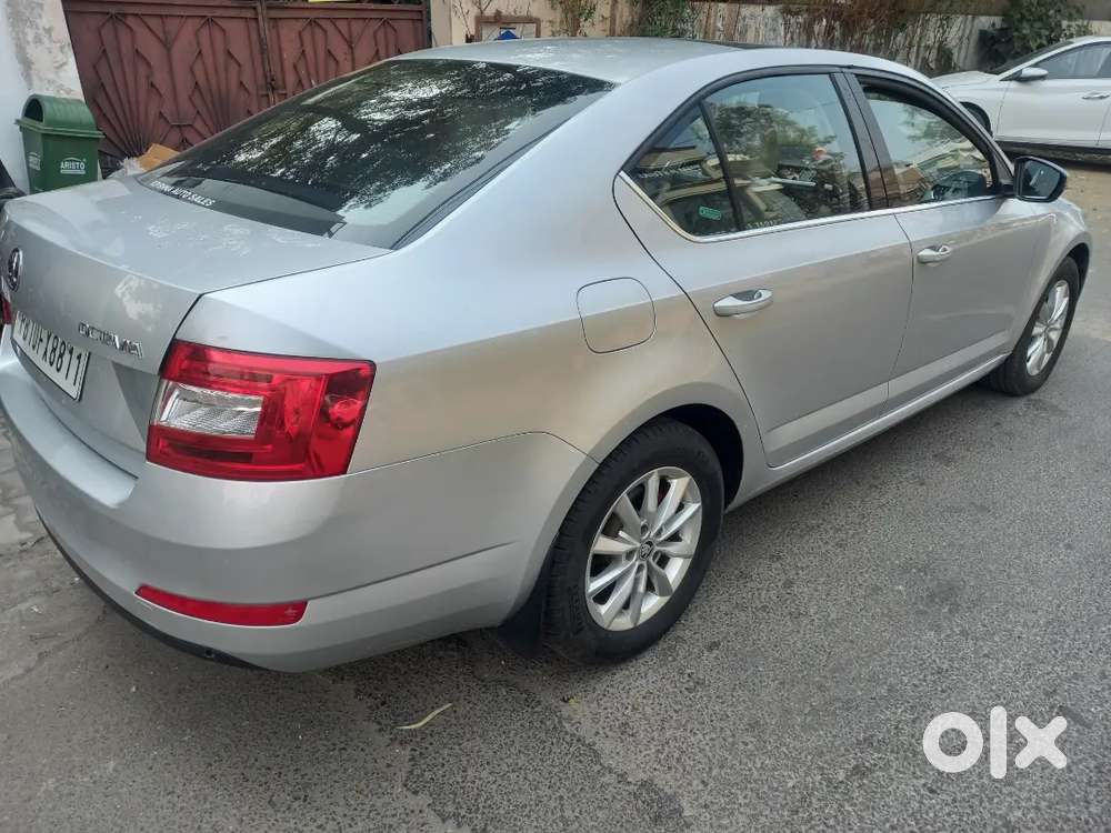 Automatic Skoda Octavia Petrol 2016