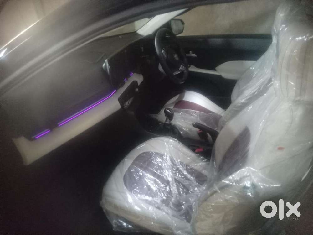 Hyundai Verna 1.5 Mpi Mt Sx (o), 2023, Petrol