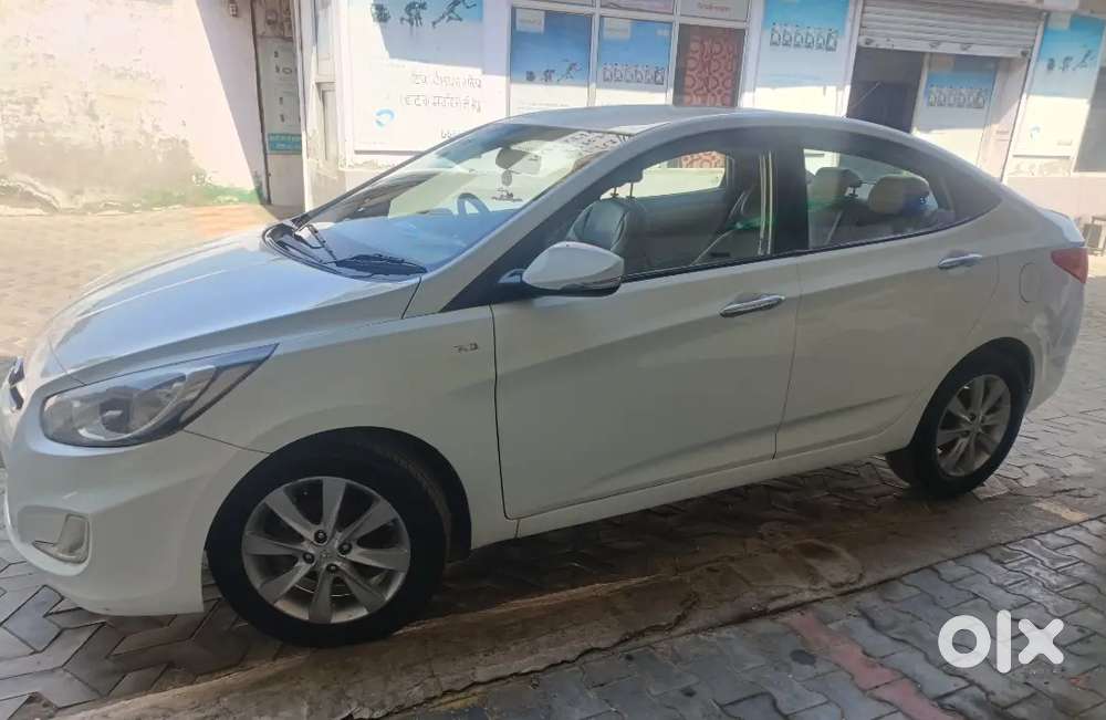 Hyundai Fluidic Verna 2012 Diesel 95000 Km Driven