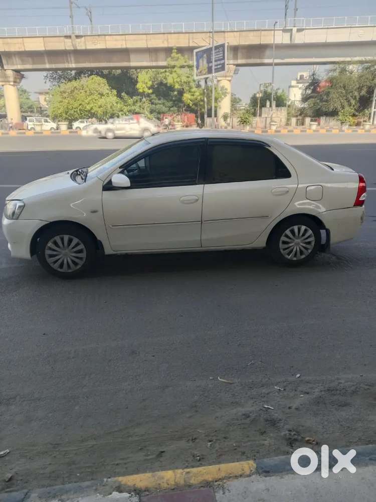 Toyota Etios 2013 Cng & Hybrids Good Condition