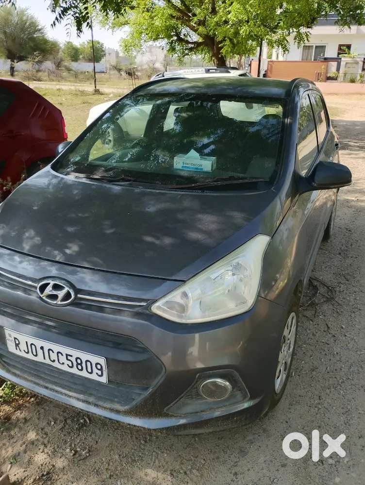 Hyundai Grand I10 2015 Petrol 70500 Km Driven