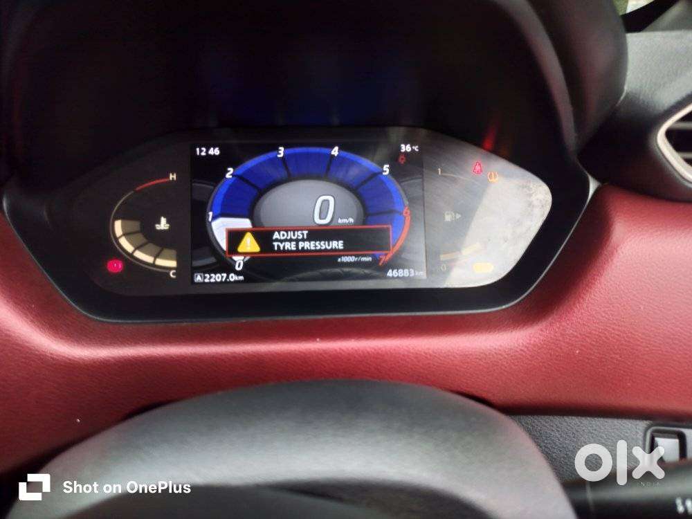 Nissan Magnite 1.0 Xv Premium, 2023, Petrol