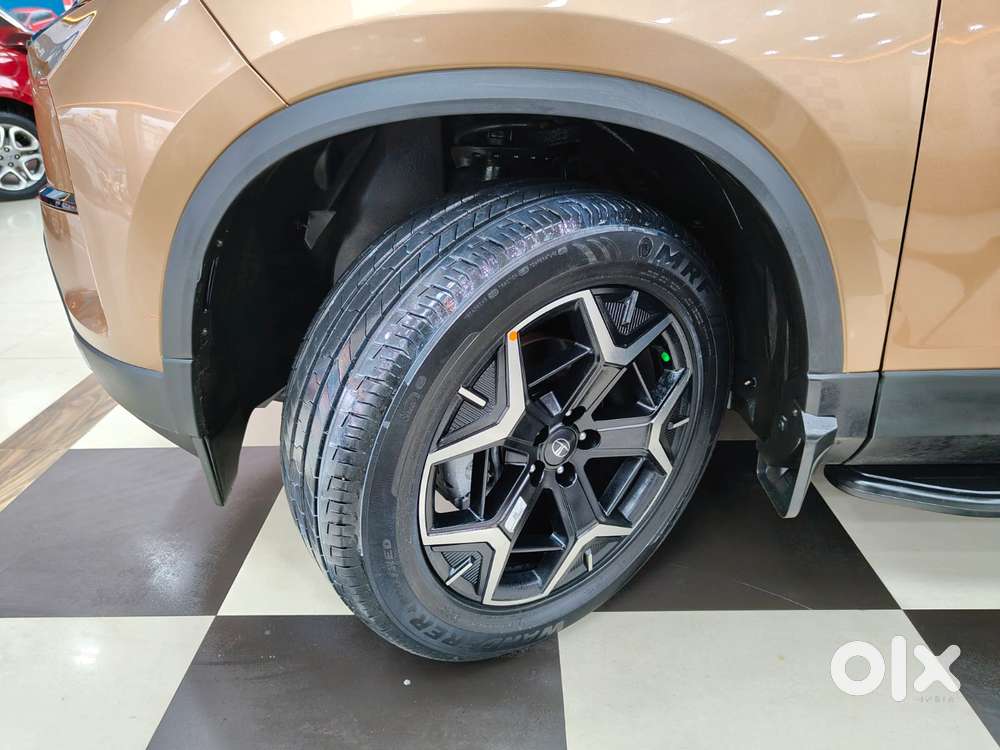 Tata Safari Accomplished Plus Dark Edition, 2024, Diesel