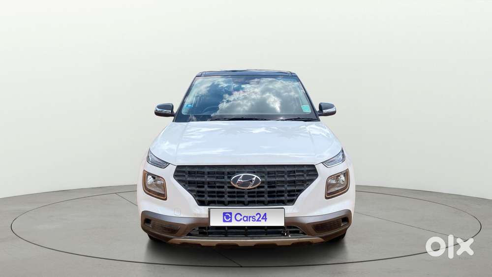 Hyundai Venue E, 2022, Petrol