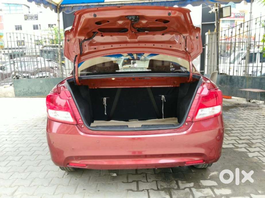 Maruti Suzuki Dzire 1.2 Zxi Amt, 2017, Petrol