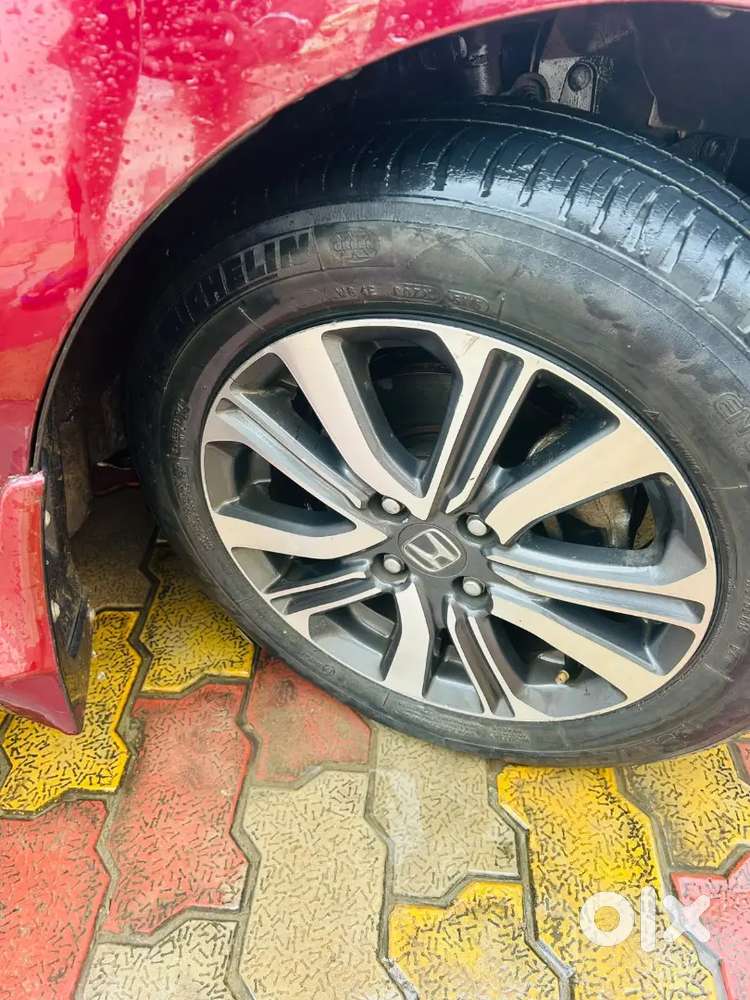 Honda City 2017 Petrol 2nd Owner  Baheri Bareilly Me Hai Ye Car