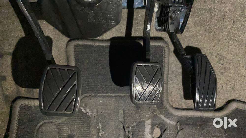 Maruti Suzuki Ertiga Zxi Plus Shvs, 2022, Petrol