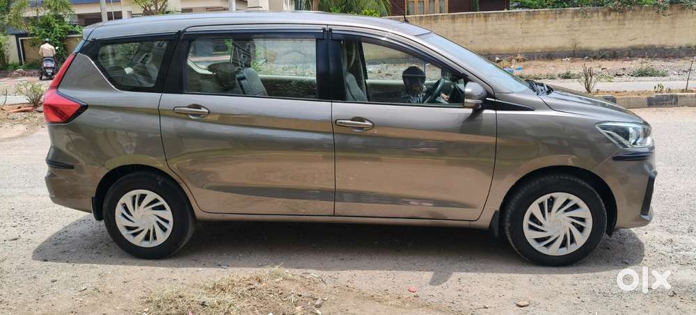Maruti Suzuki Ertiga Vxi Shvs, 2022, Petrol