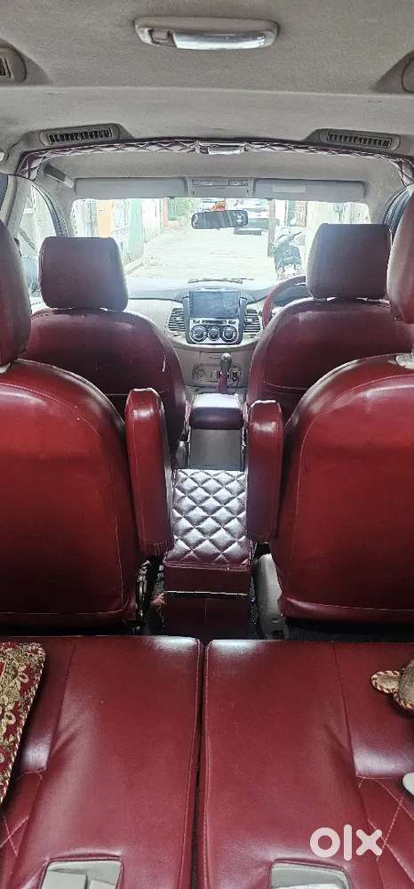 Well Maintain Car 70 % Tyre, Led Tube Light