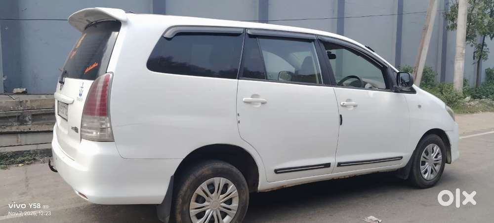 Toyota Innova 2.5 G (diesel) 7 Seater, 2011, Diesel