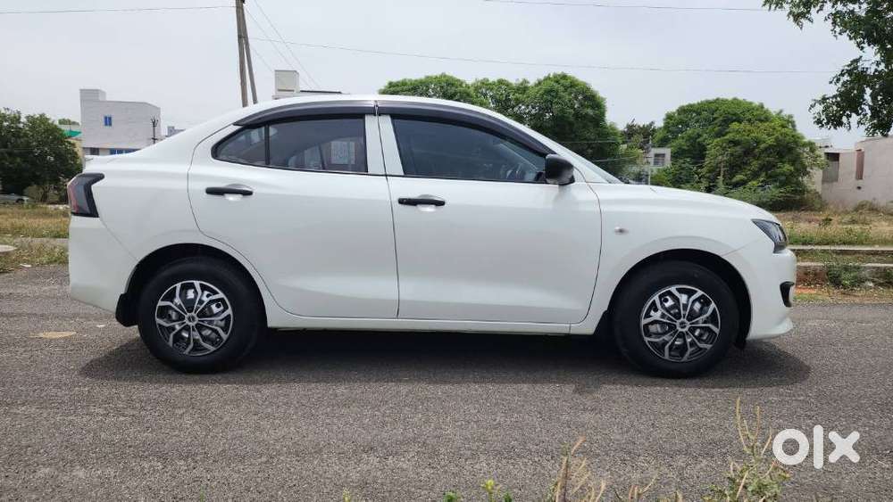 Maruti Suzuki Swift Dzire Lxi Option, 2025, Petrol