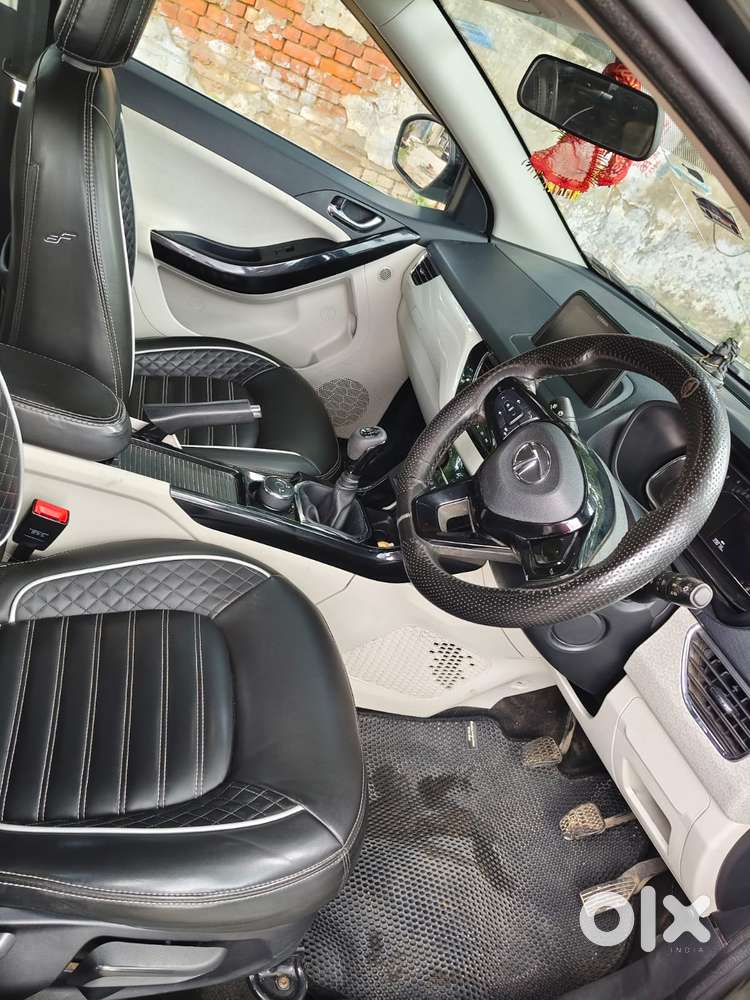 Tata Nexon 1.5 Revotorq Xz Plus Dual Tone, 2023, Petrol