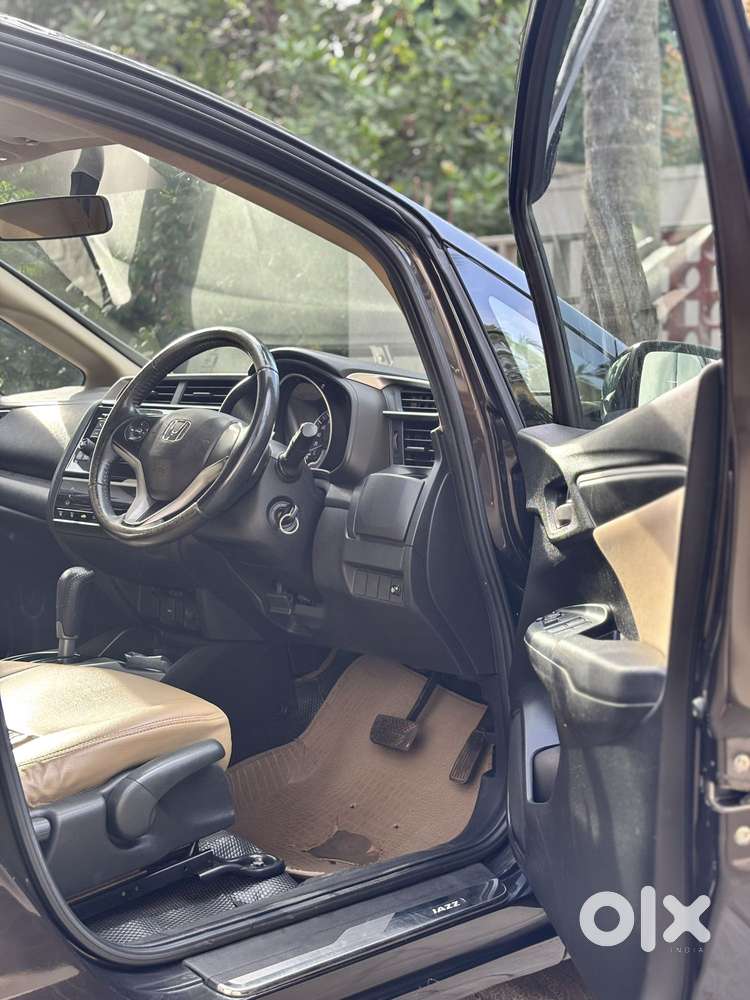 Honda Jazz V Automatic, 2017, Petrol