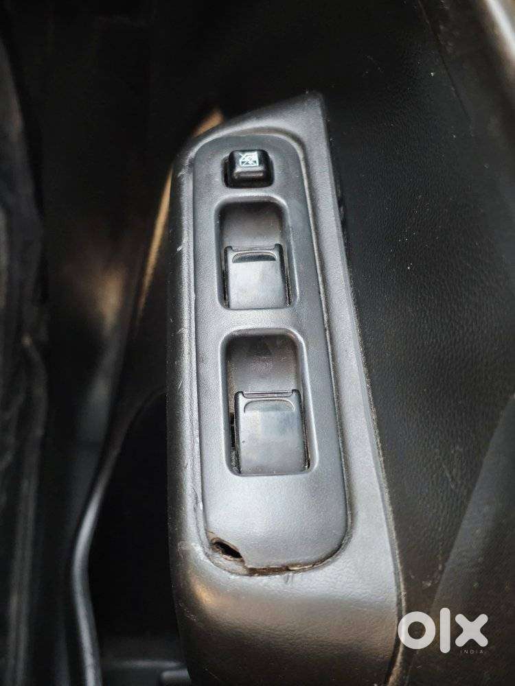 Maruti Suzuki Swift Lxi Option, 2018, Petrol