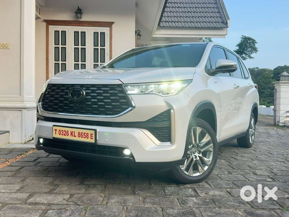 Toyota Innova Hycross 2.0 Zx (o) Hybrid 7 Str, 2025, Petrol