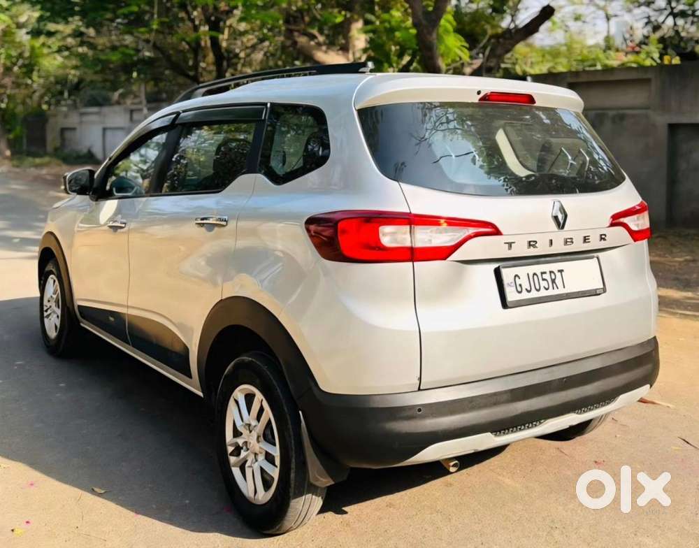 Renault Triber Rxt, 2023, Petrol