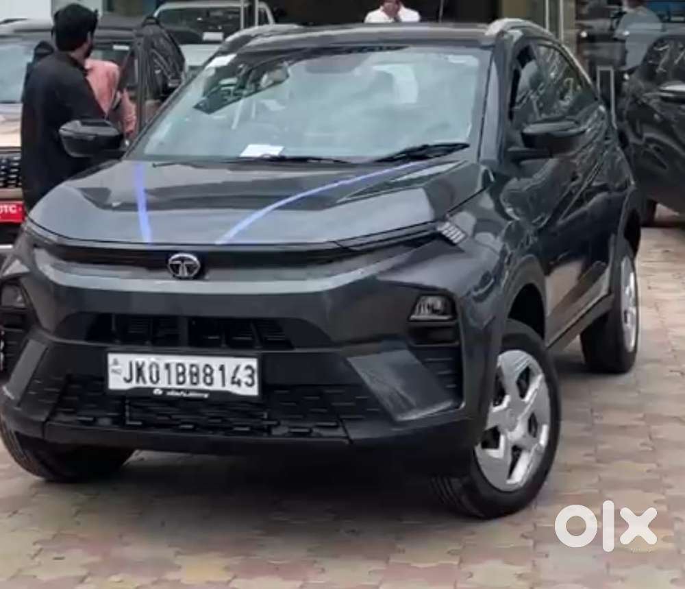 Tata Nexon 2025 Petrol 7000 Km Driven