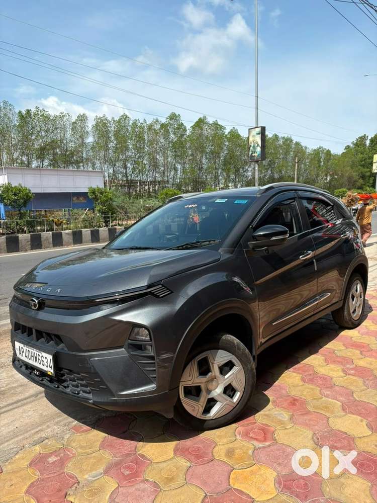 Tata Nexon Cng 2025