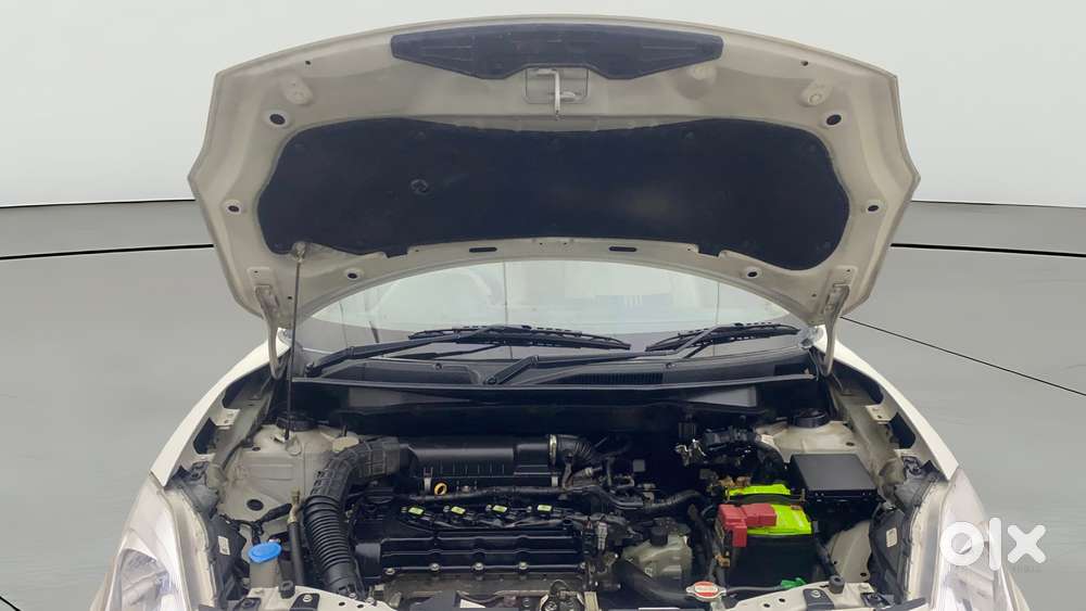 Maruti Suzuki Swift Dzire Amt Zxi, 2020, Petrol