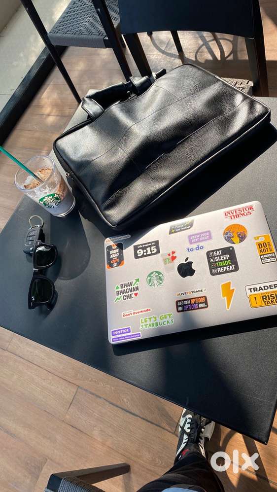 Apple MacBook Pro 13-inch 2019 | Touch Bar | Intel i5 | Space Grey