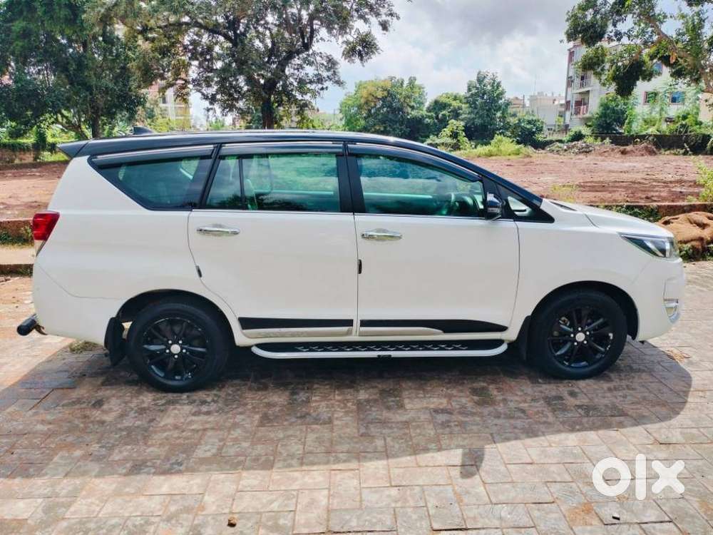 Toyota Innova Crysta 2.4 Gx Limited Edition At 7 Str, 2023, Diesel