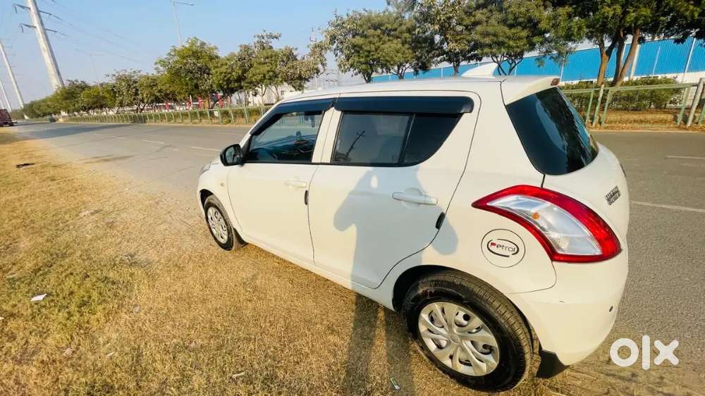 Well Maintained Maruti Suzuki Swift 2017 Petrol 87000 Km Driven