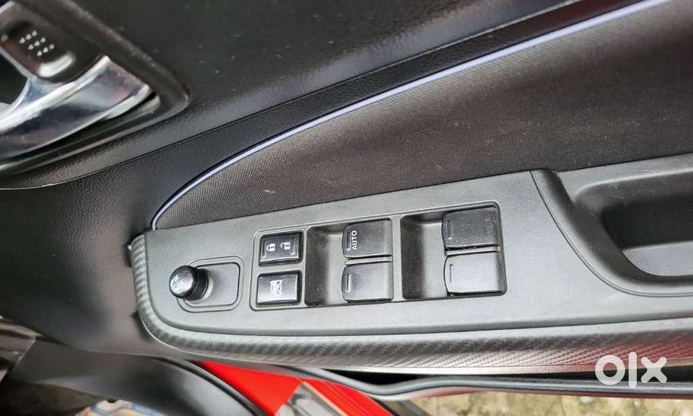 Maruti Suzuki Swift Vxi + Manual, 2023, Petrol