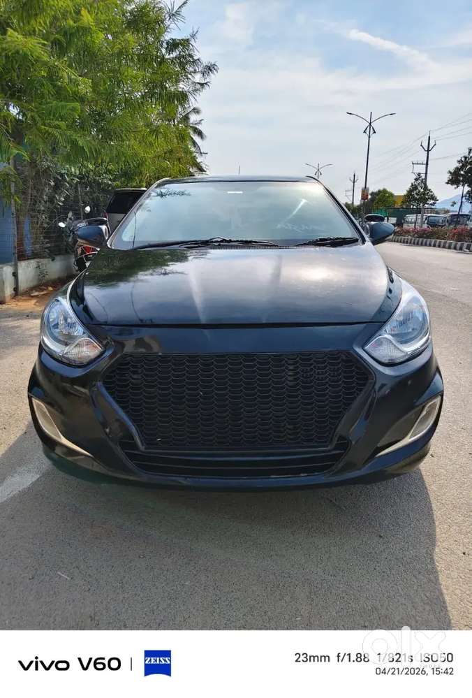 Hyundai Verna 2012