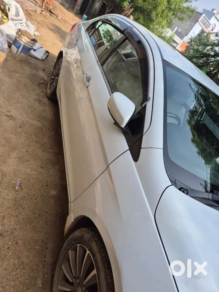 Maruti Suzuki Ciaz Hybrid 2020